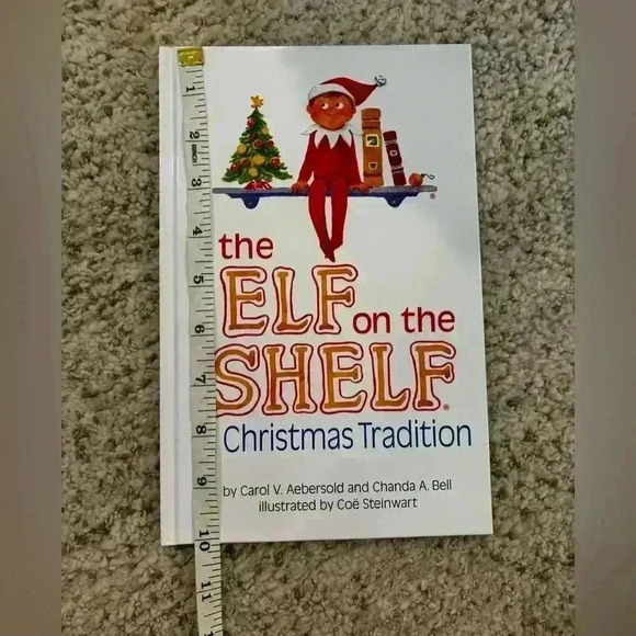 Elf on the shelf book - Picture 3 of 8